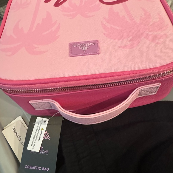 Limited Edition Barbie makeup case - Picture 5 of 6